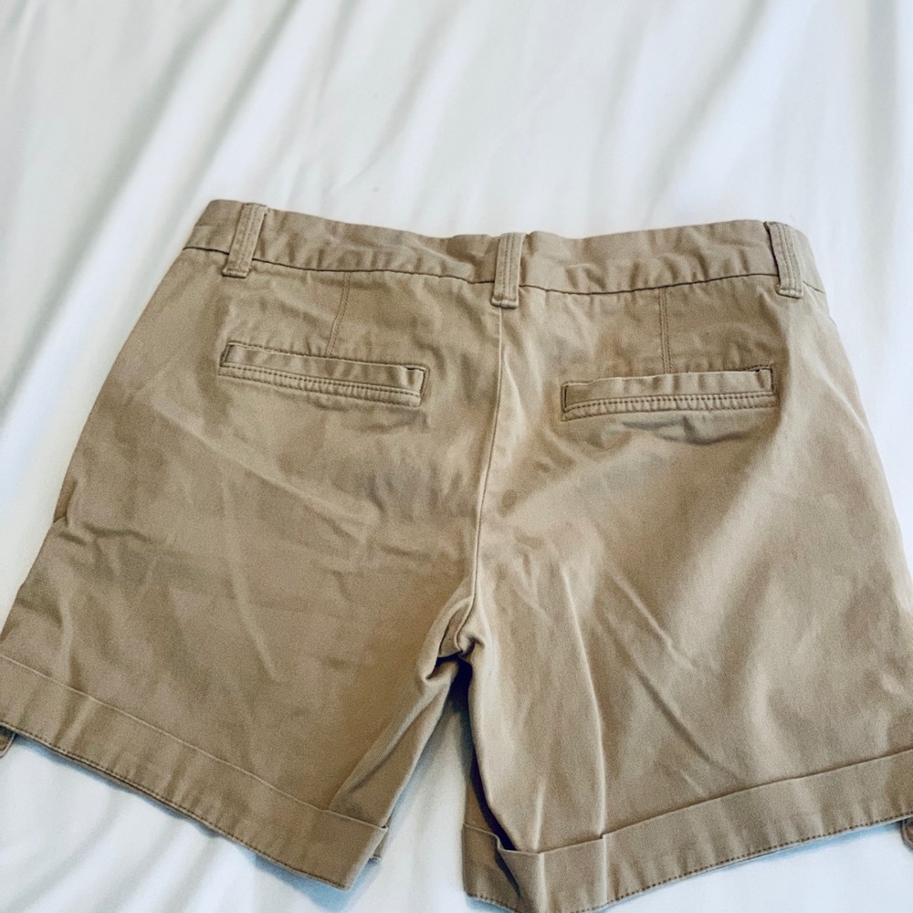 Shorts - Picture 2 of 3